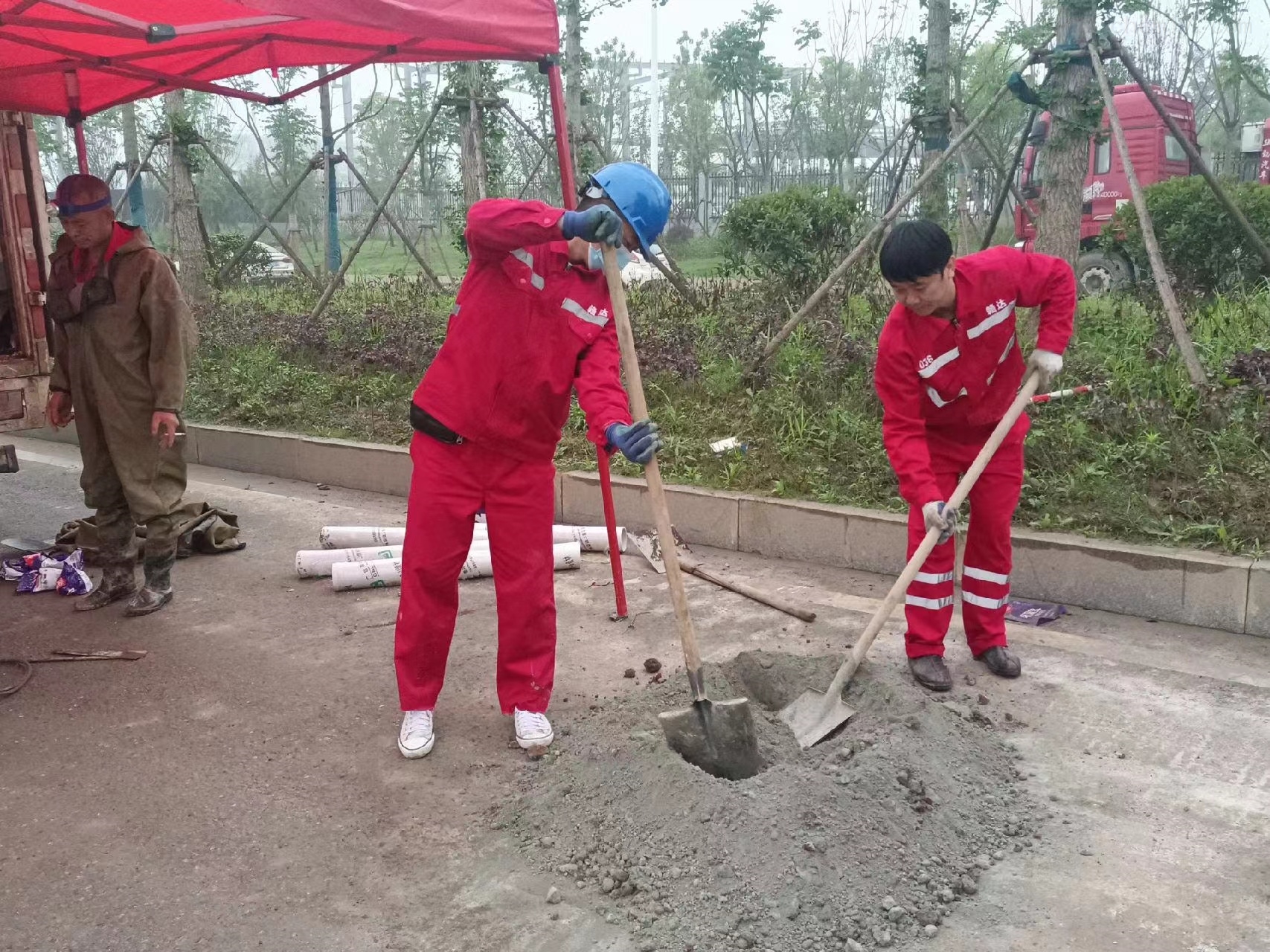 永善管道疏通哪家好】及时进行市政管道清淤